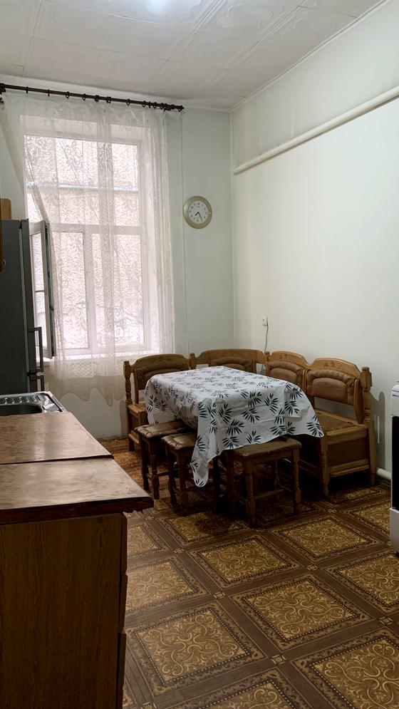 вулиця Степана Бандери, 14