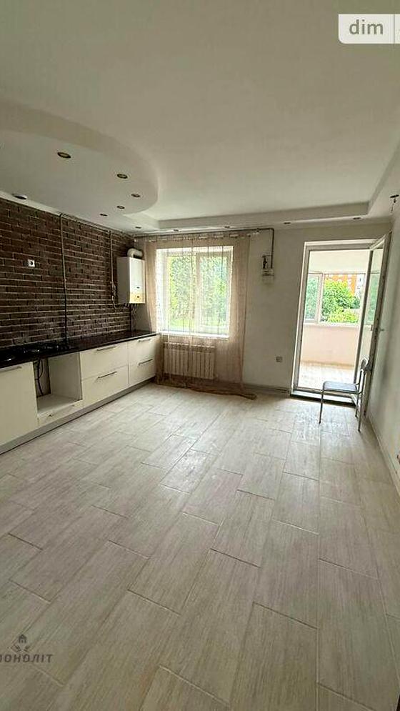 Центральна вулиця, 318