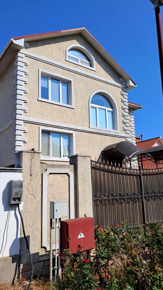 Молодіжна вулиця