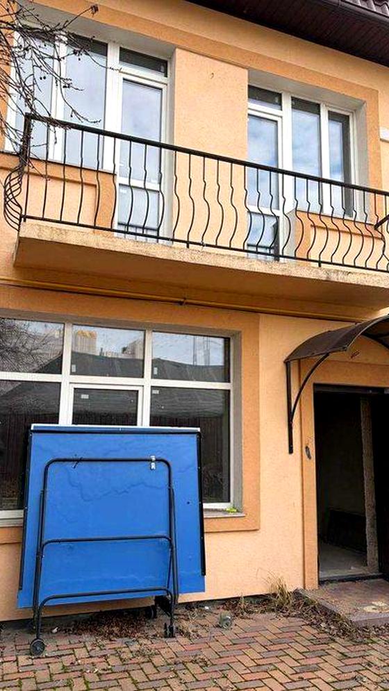 Квітнева вулиця
