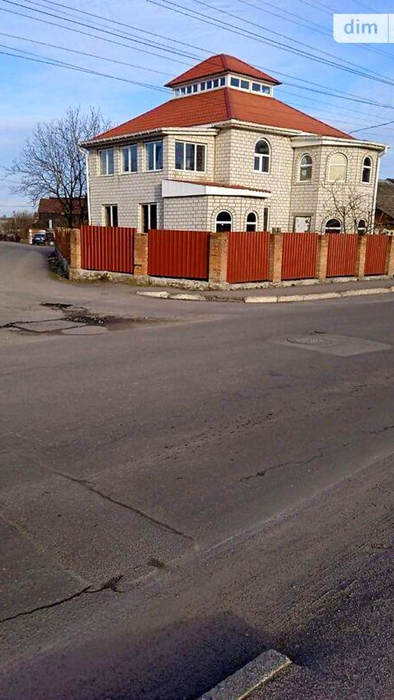 вулиця Вадима Нестерчука, 48