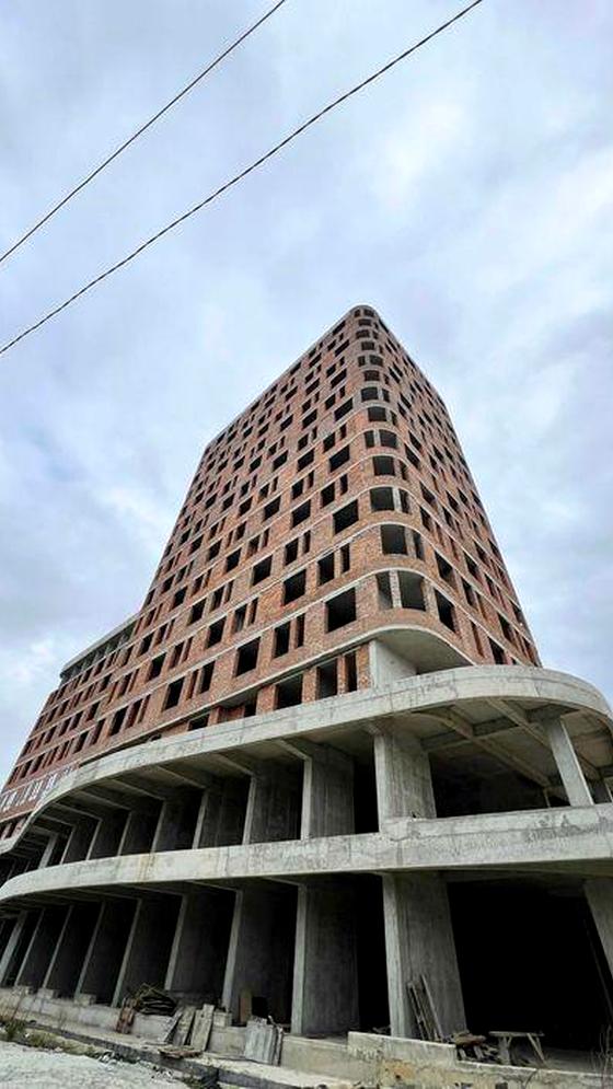 вулиця Івана Миколайчука, 38