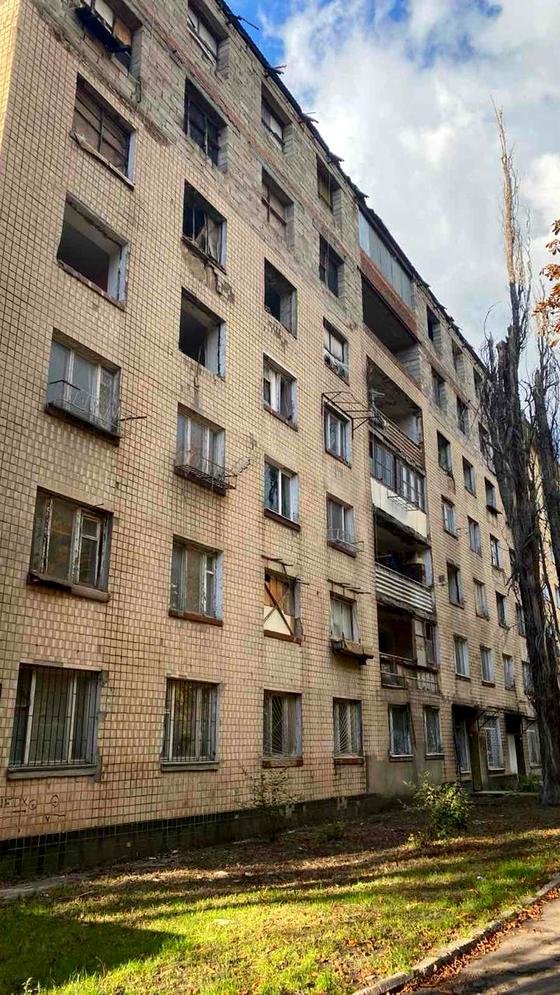 вулиця Космонавтів, 64а