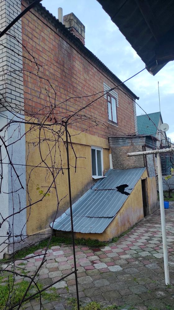 Молодіжна вулиця, 9