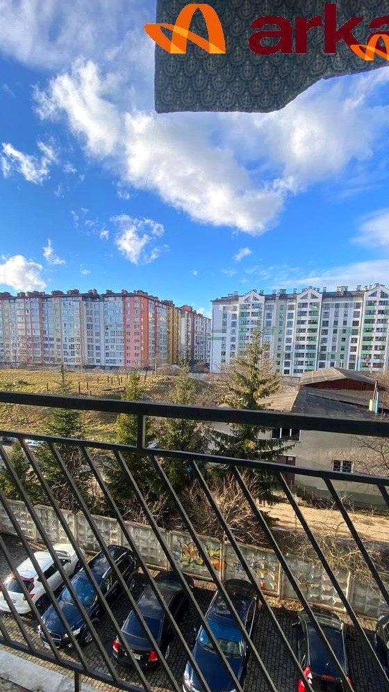 вулиця Василя Стуса, 42