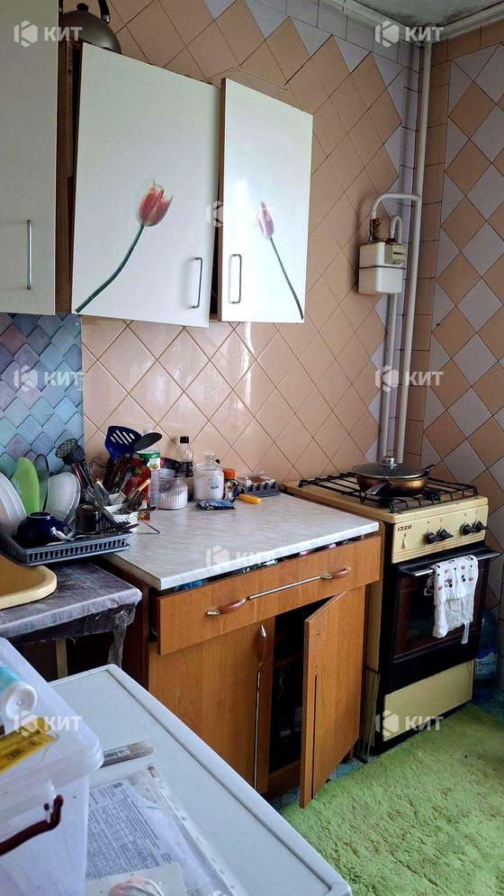 Квартальна вулиця, 18