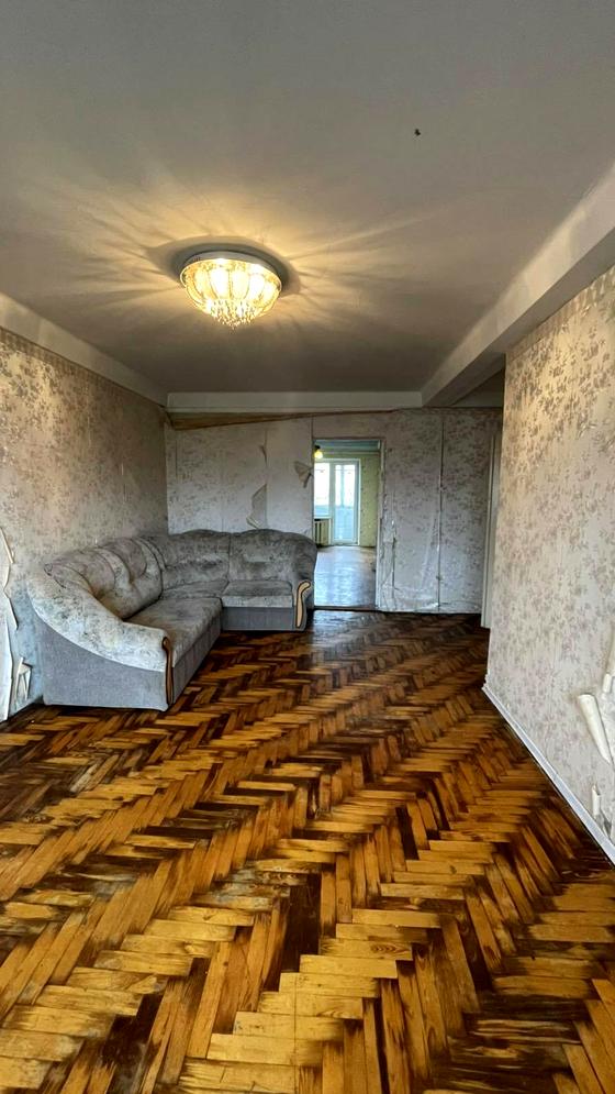 вулиця Василя Сергієнка, 8