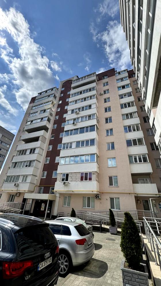 вулиця Академіка Корольова, 20/1