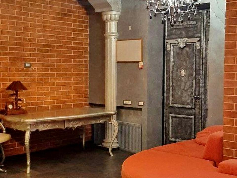 1827210616642609