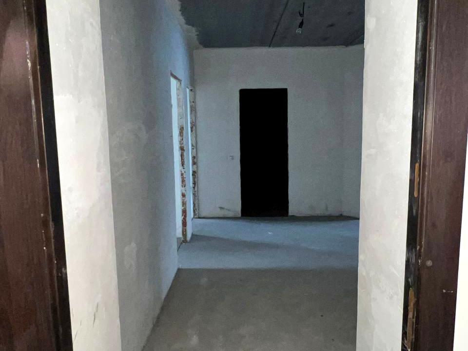 1852933354819078
