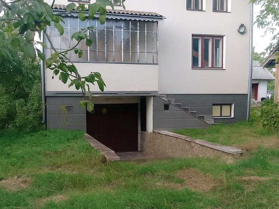 1853552815568675