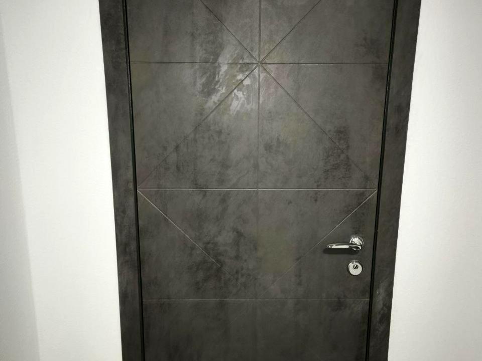 1856018347329455