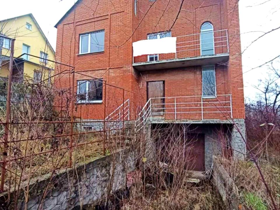 1857270844094639