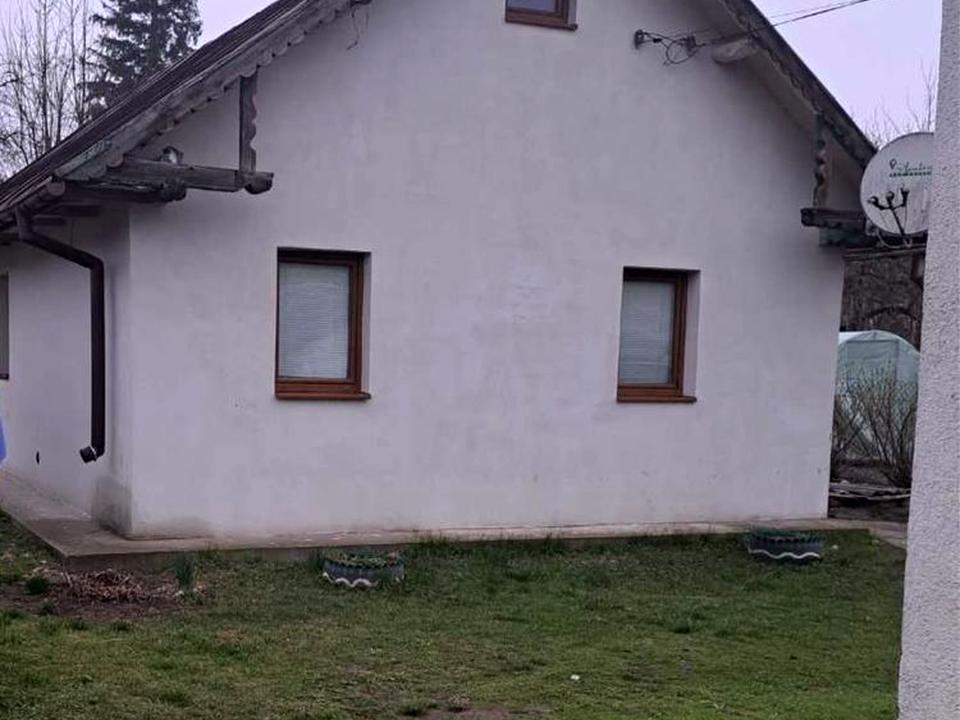 1857375535772808
