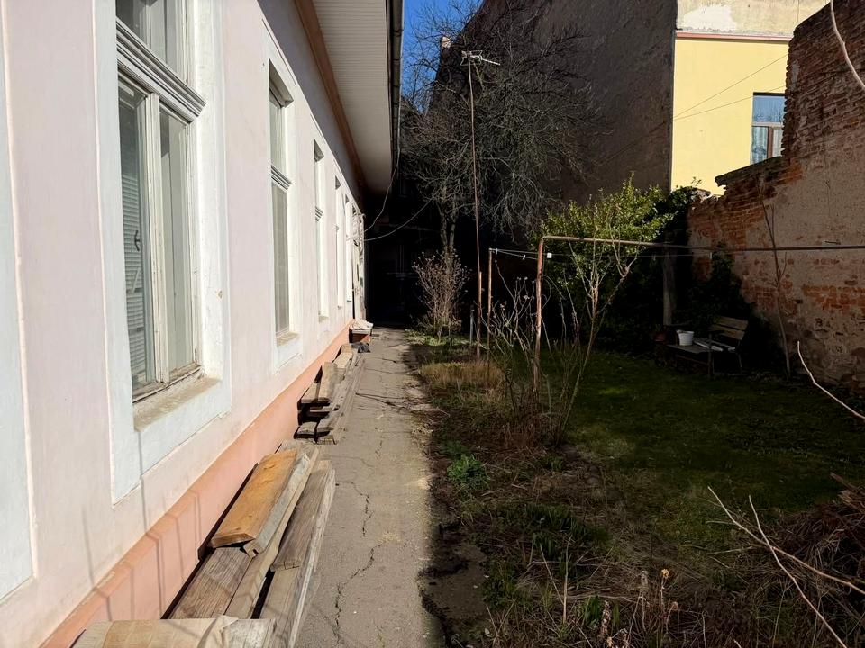 1859270200159120