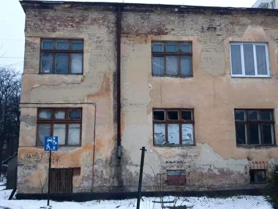 1859357039390259