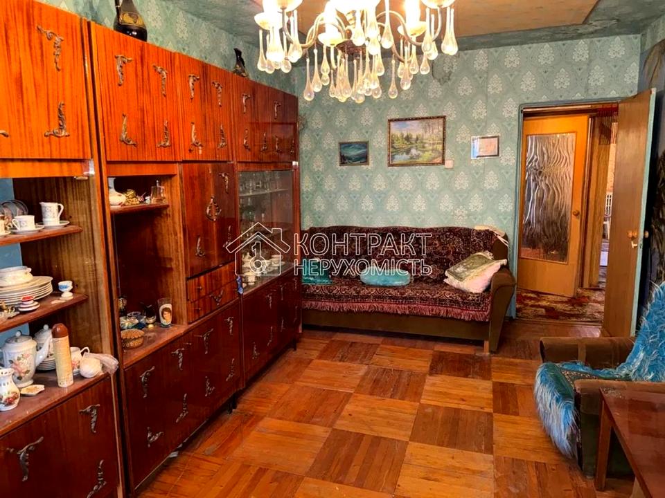1859361733889302