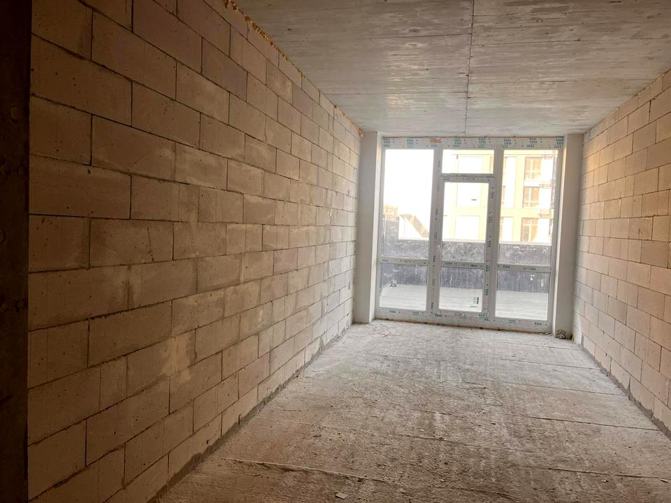 1859528907452395