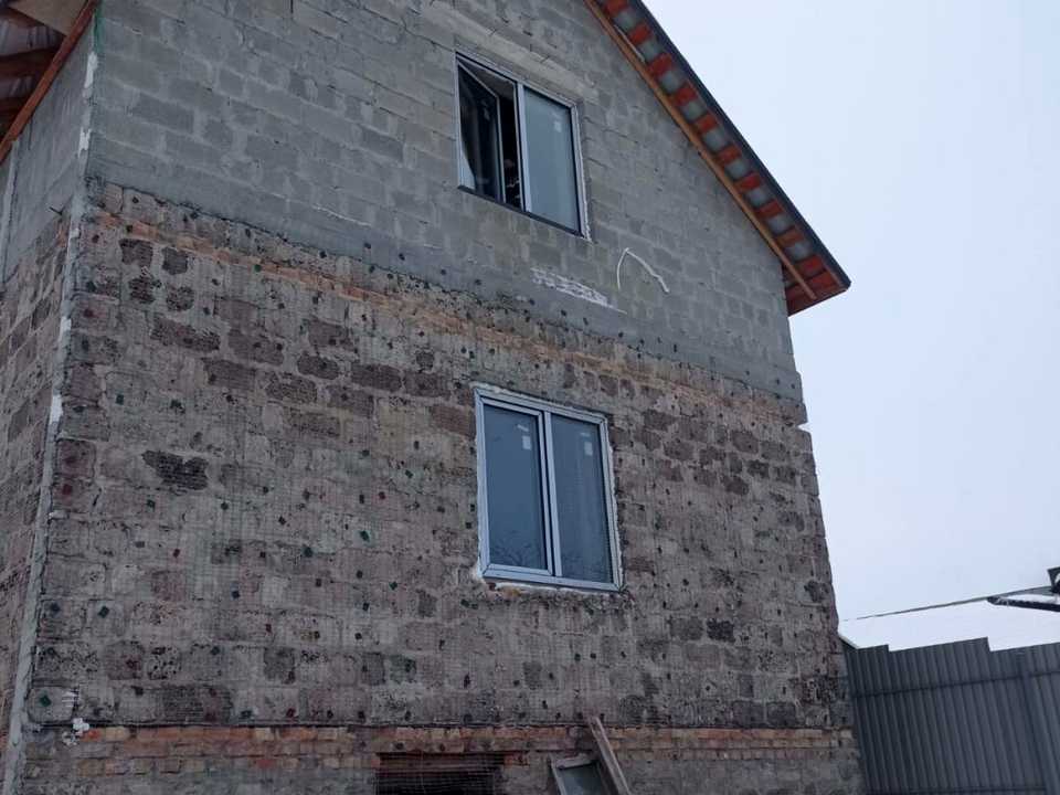 1859840297571635