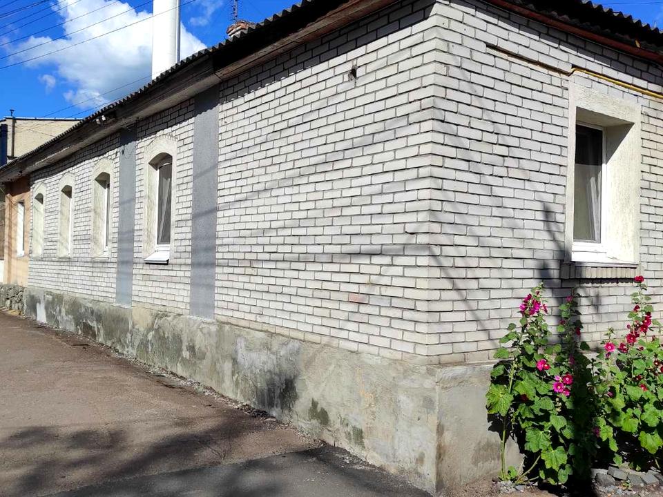 1859856831858919