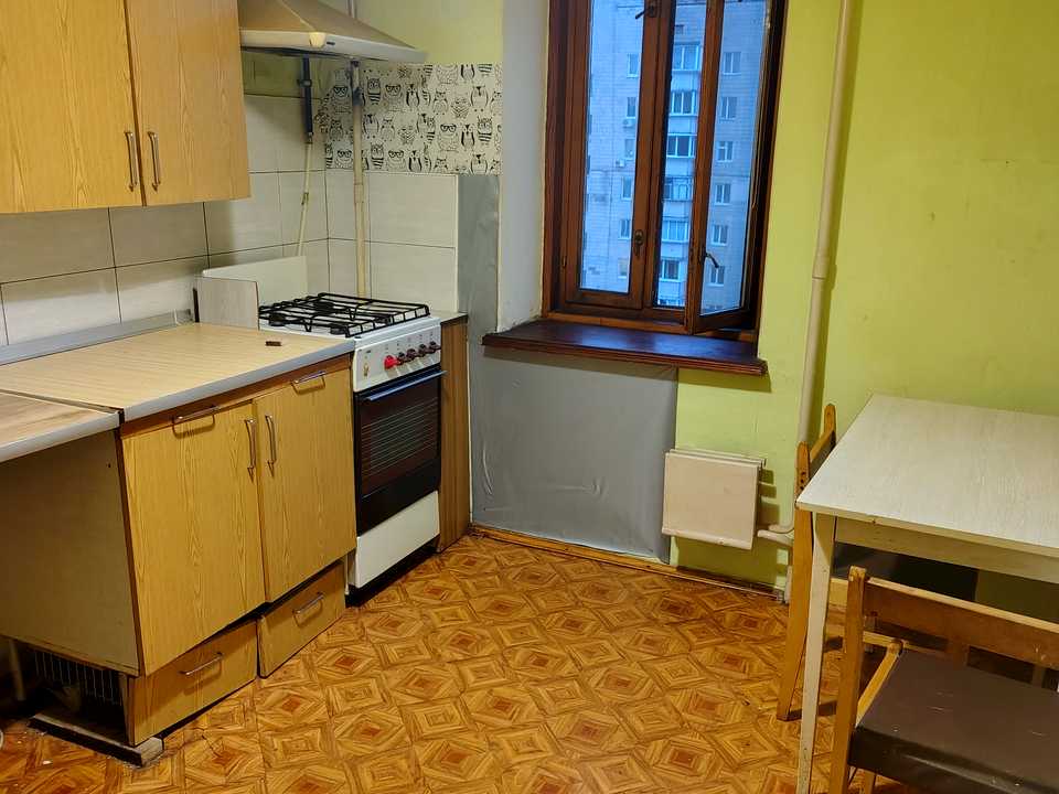 1860583810529779