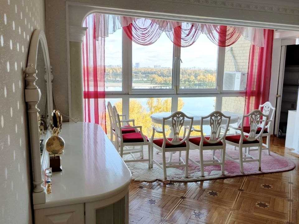 1861392352056683