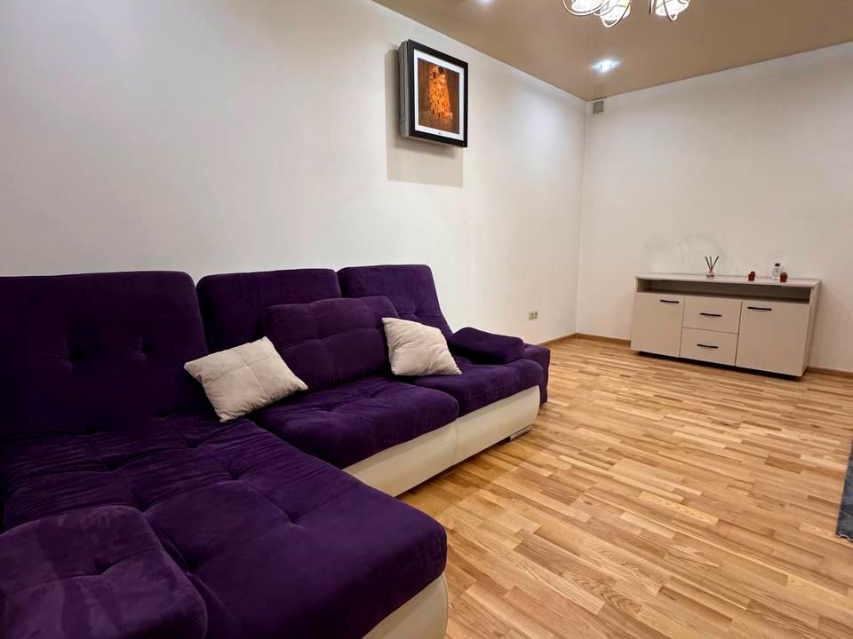 1861906670636370