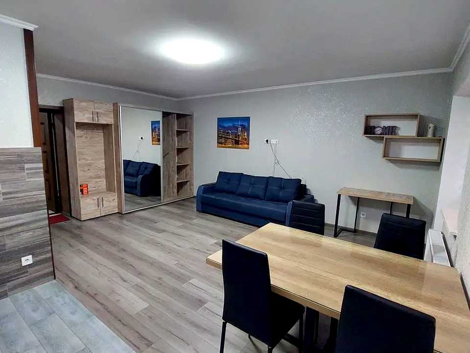 1861918673410792