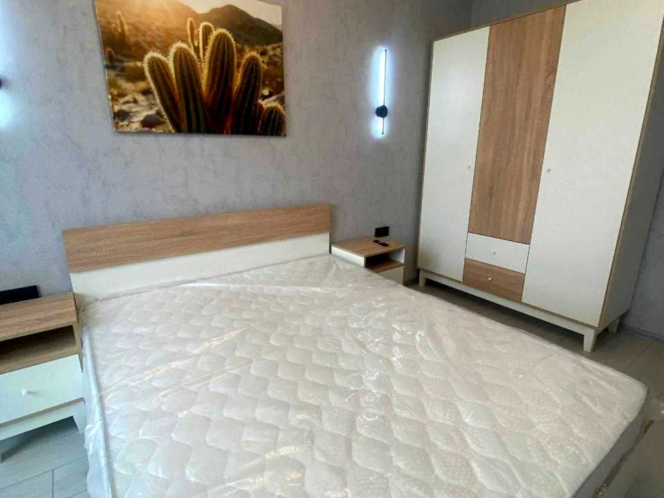 1862457539381880