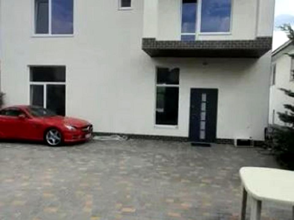 1862551795468424
