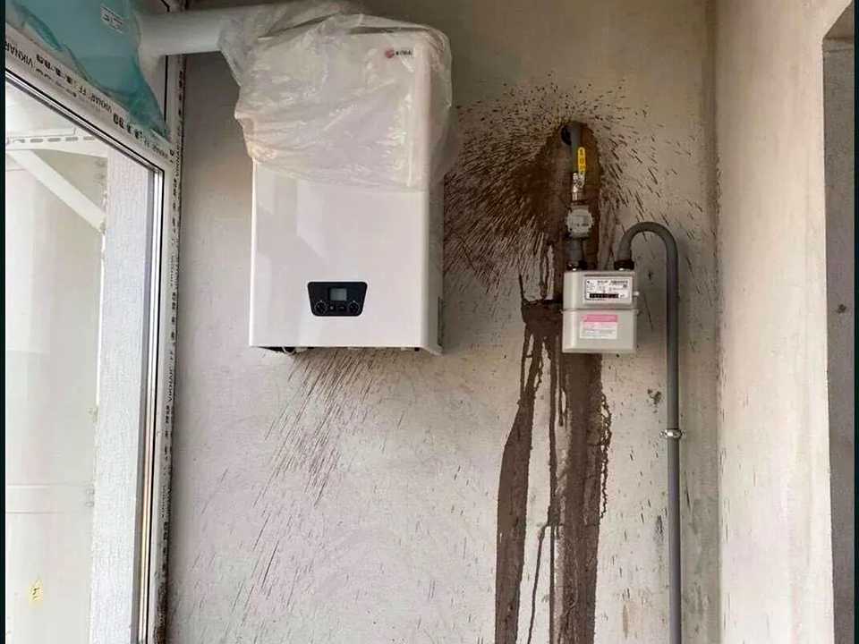 1863077585060651
