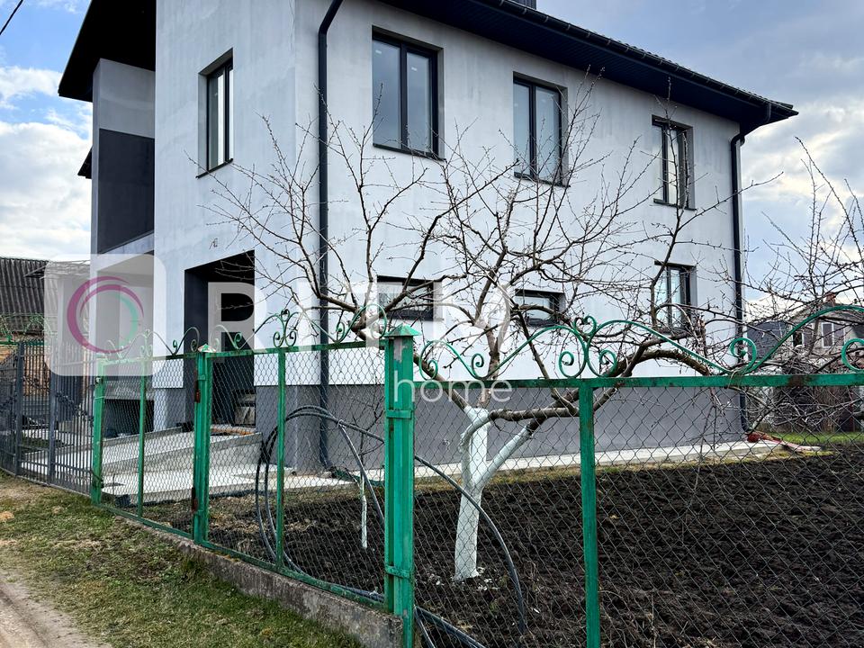 1863079582760058
