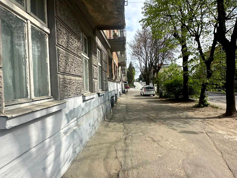 1863436533377282