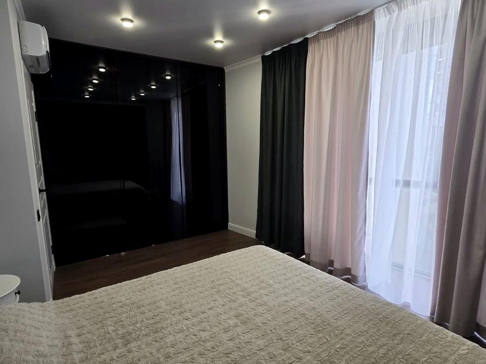 1863718866468657