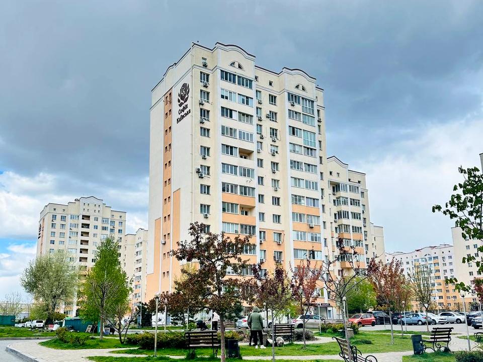 1863808507767647
