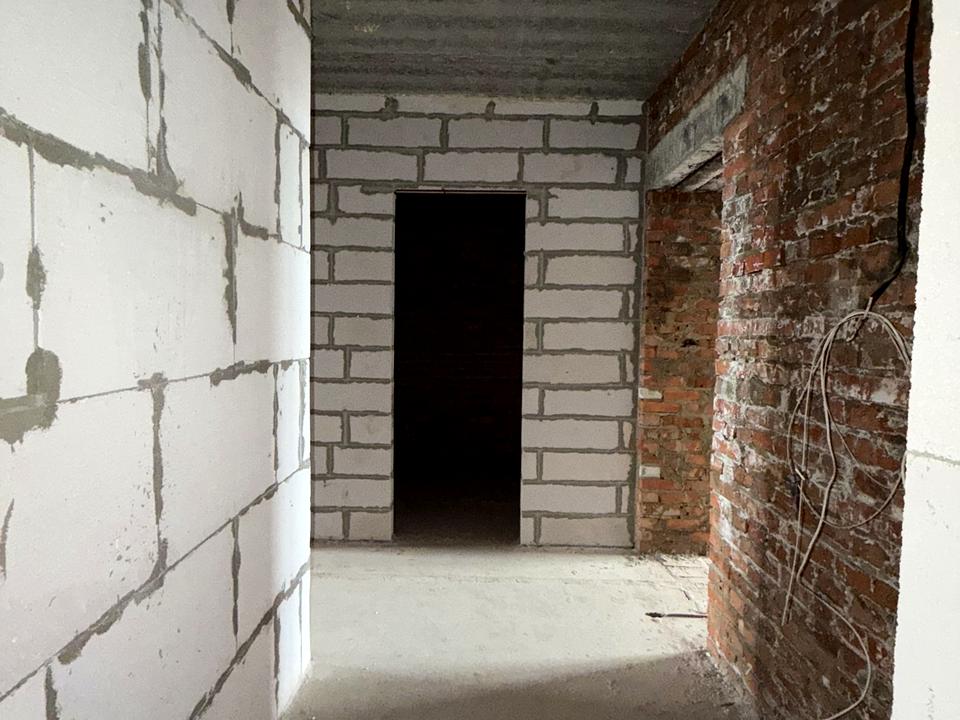 1863894493441743