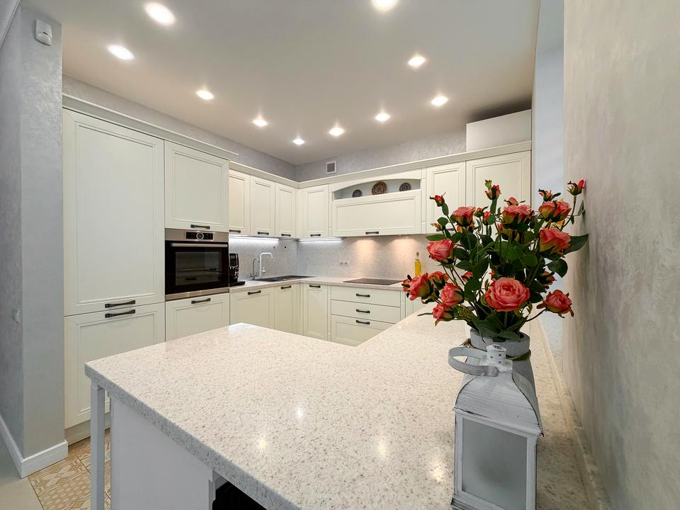 1864335616643425