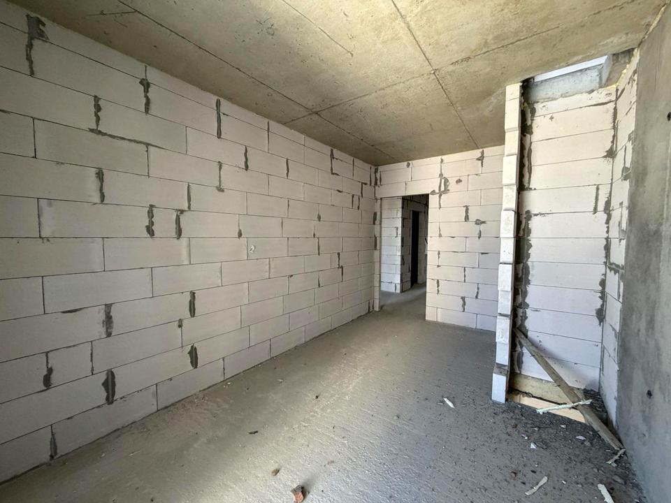 1864524930954605