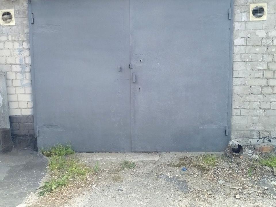 1864784879825200