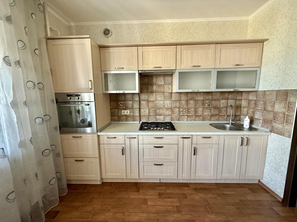 1864807715664336