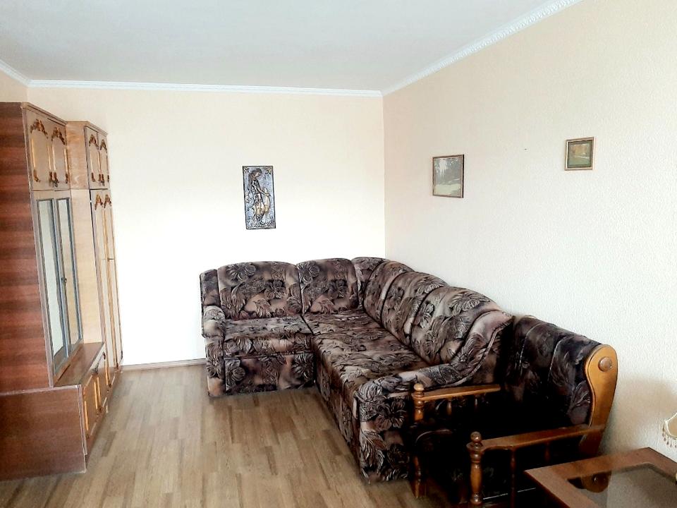 1864876685754944