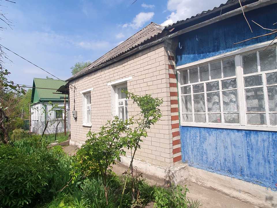 1864880598176796