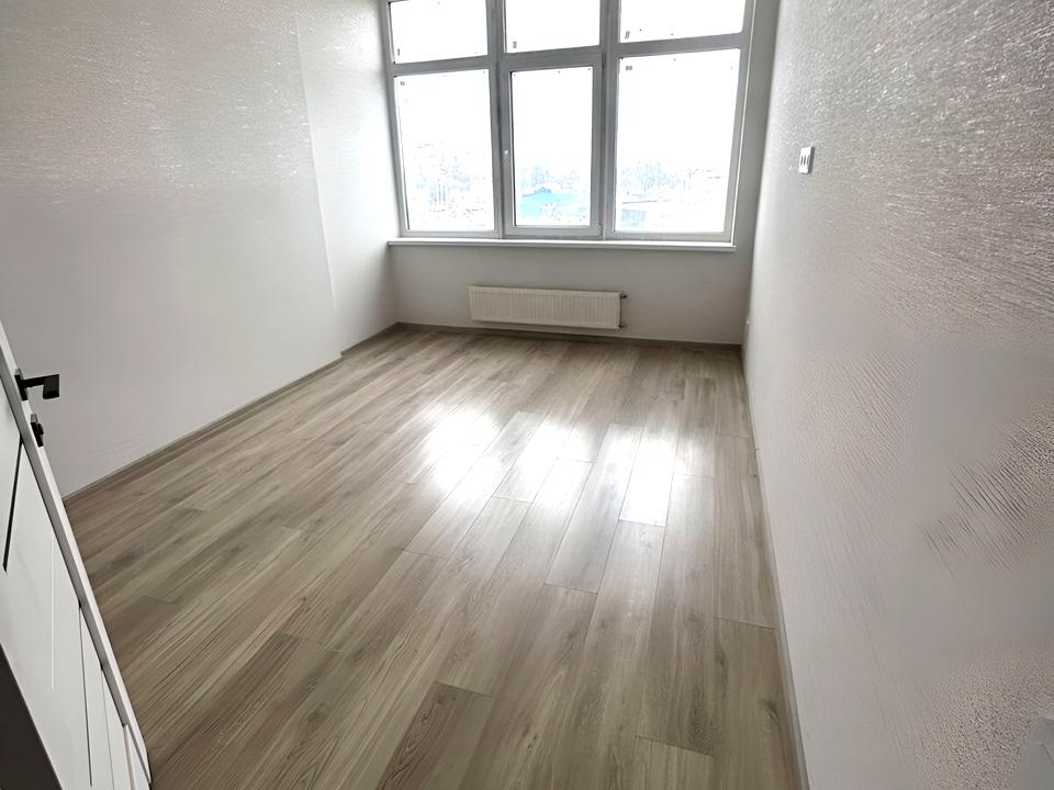 1864972874440243