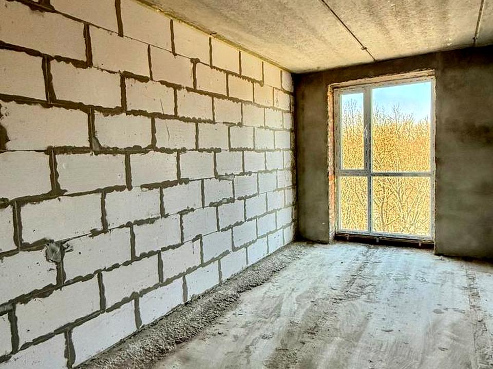 1864989343118148