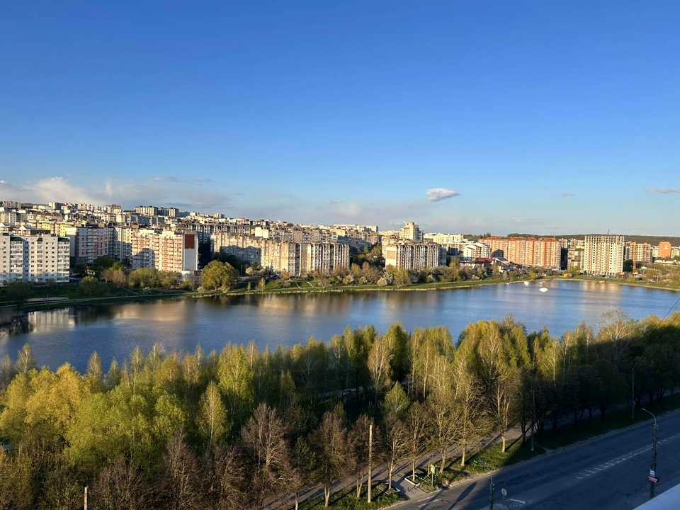 1865339611128412