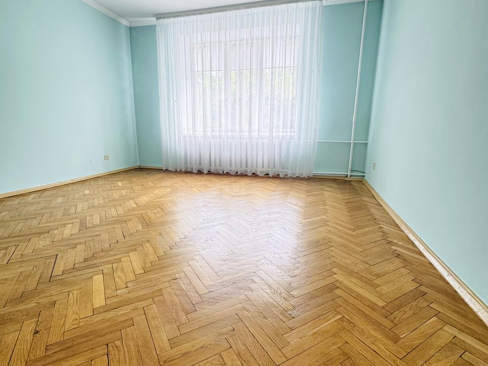 1865685283575335