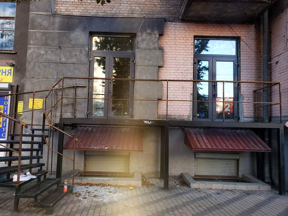 1865800457590940
