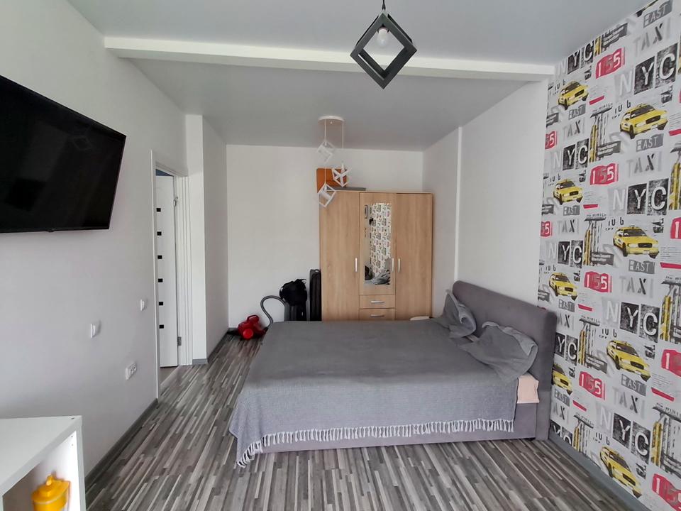 1865882824492730