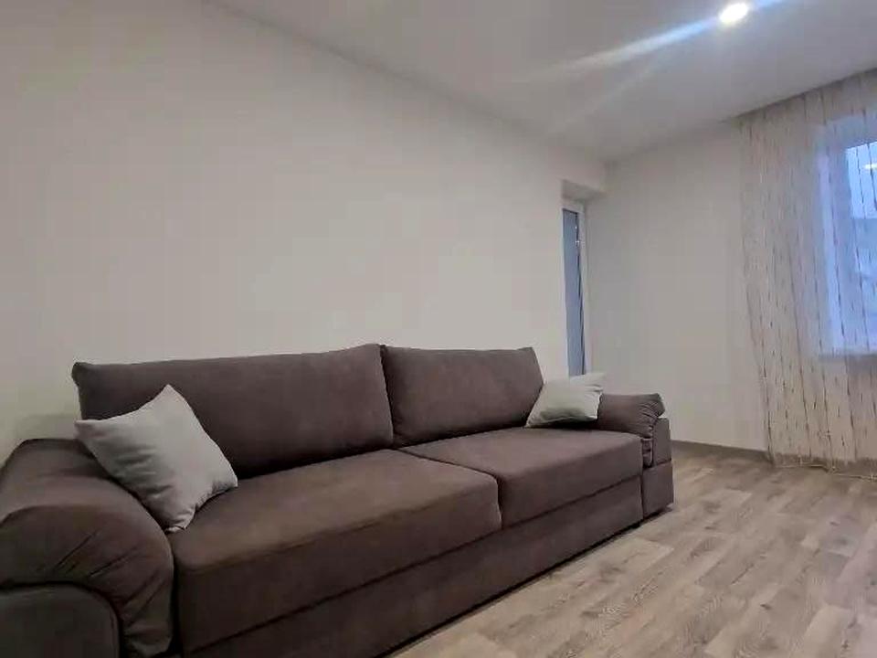 1866163956895611