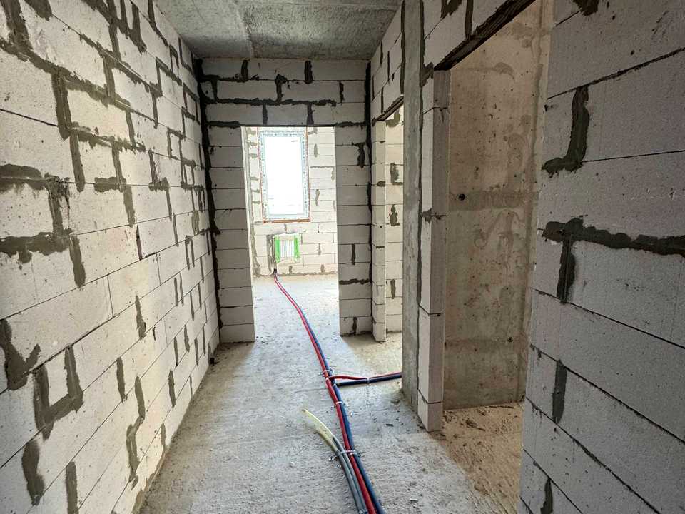 1866442368052722